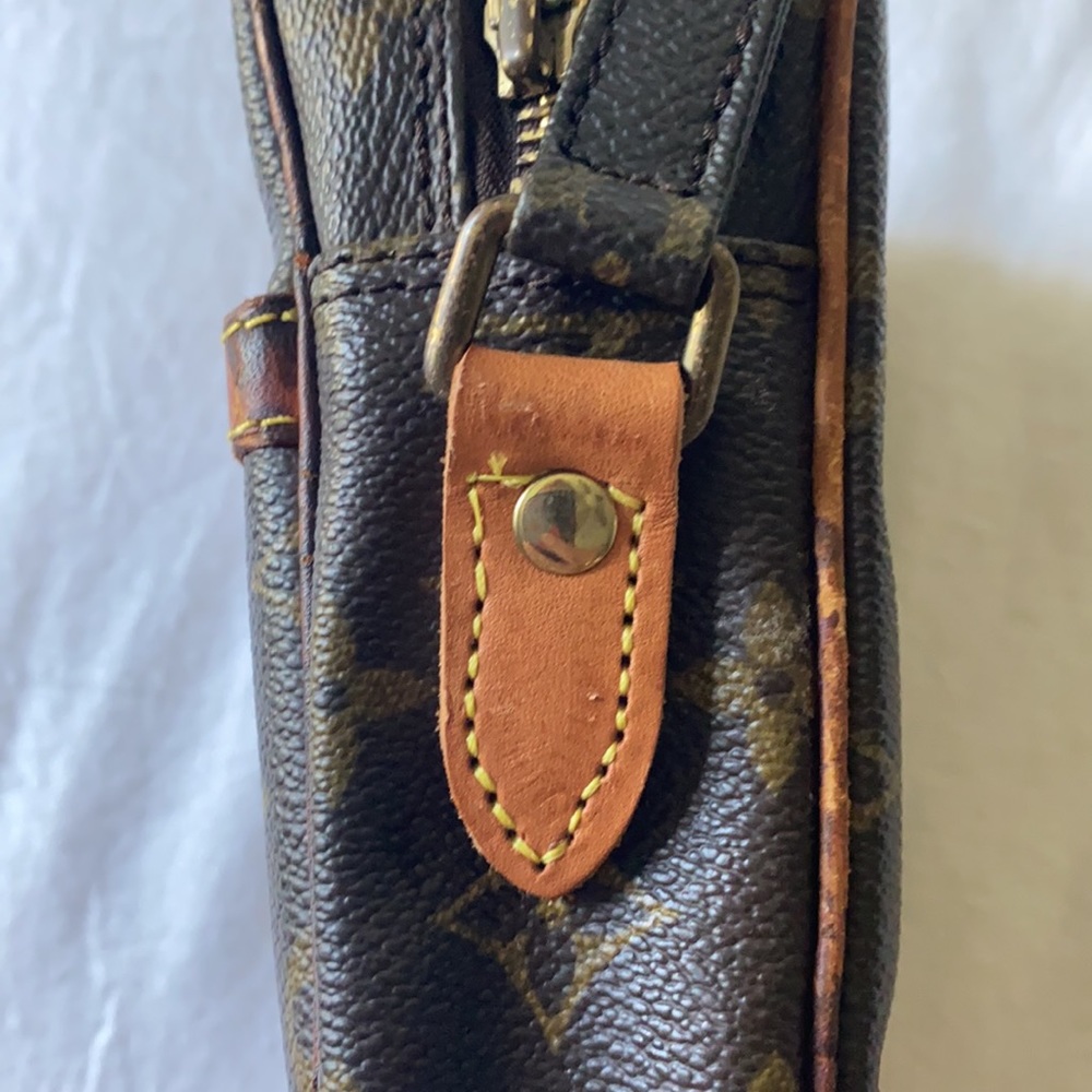 Preowned Vintage Louis Vuitton crossbody - Picture 8 of 14